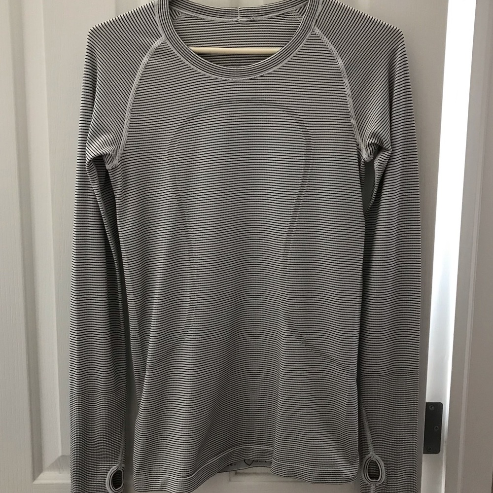 Lululemon LS Swiftly Size 6
